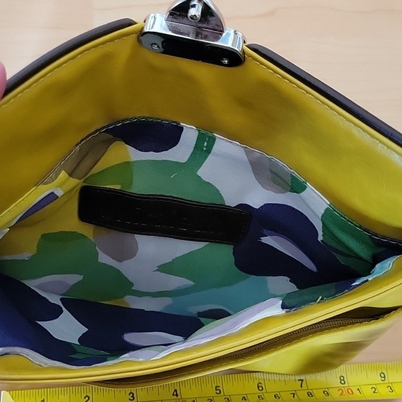 Shirleah clutch, like new - Picture 2 of 9
